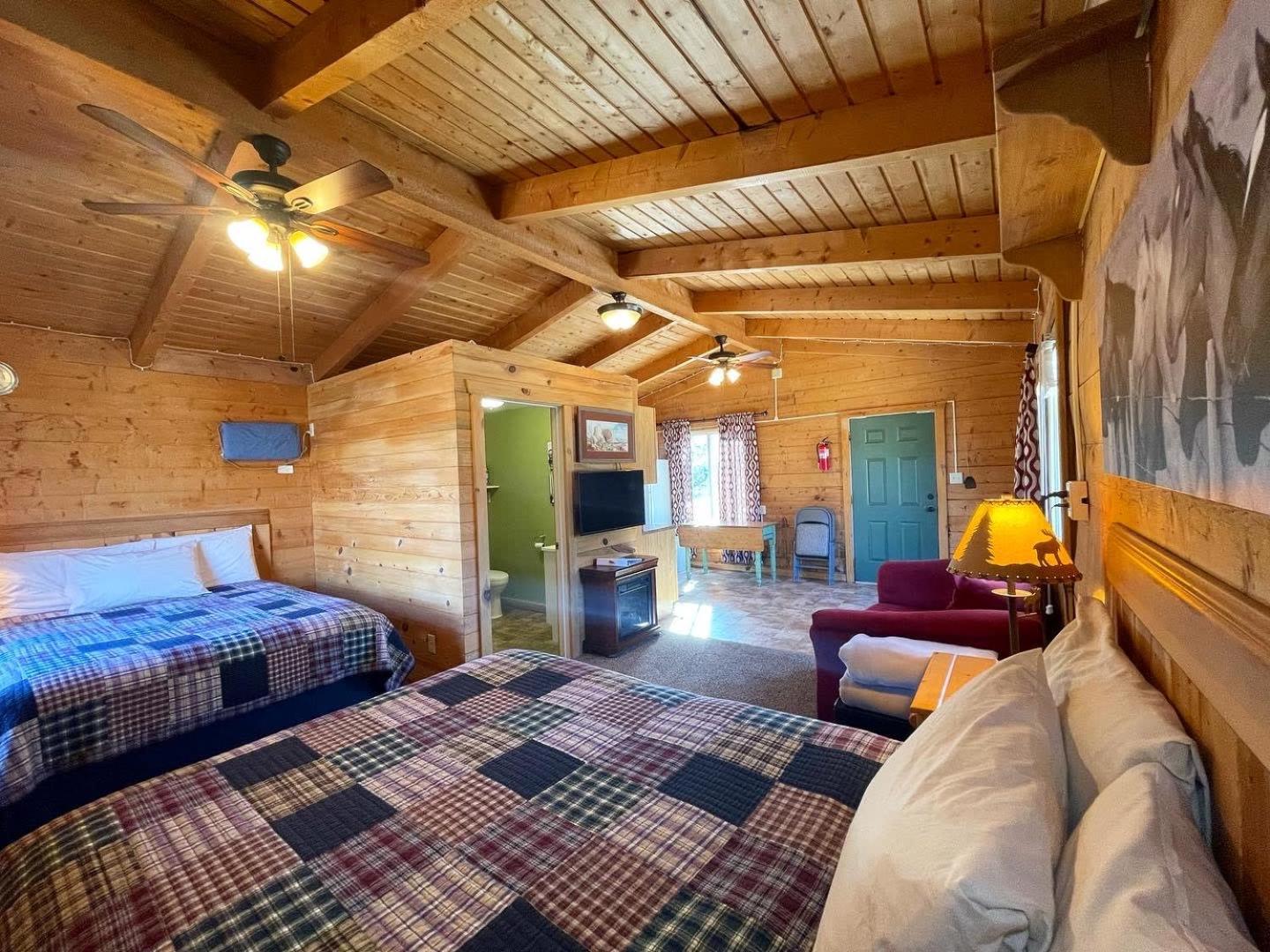 The Park Cabin At Mount Carmel Motel And Rv Park Dış mekan fotoğraf
