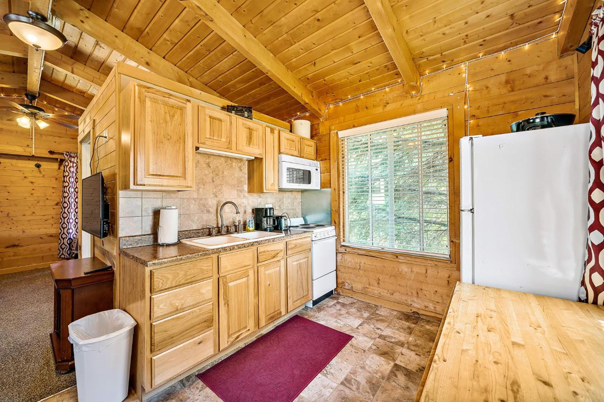 The Park Cabin At Mount Carmel Motel And Rv Park Dış mekan fotoğraf