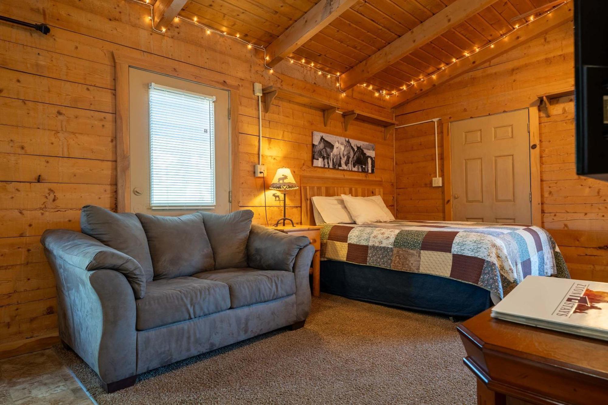 The Park Cabin At Mount Carmel Motel And Rv Park Dış mekan fotoğraf